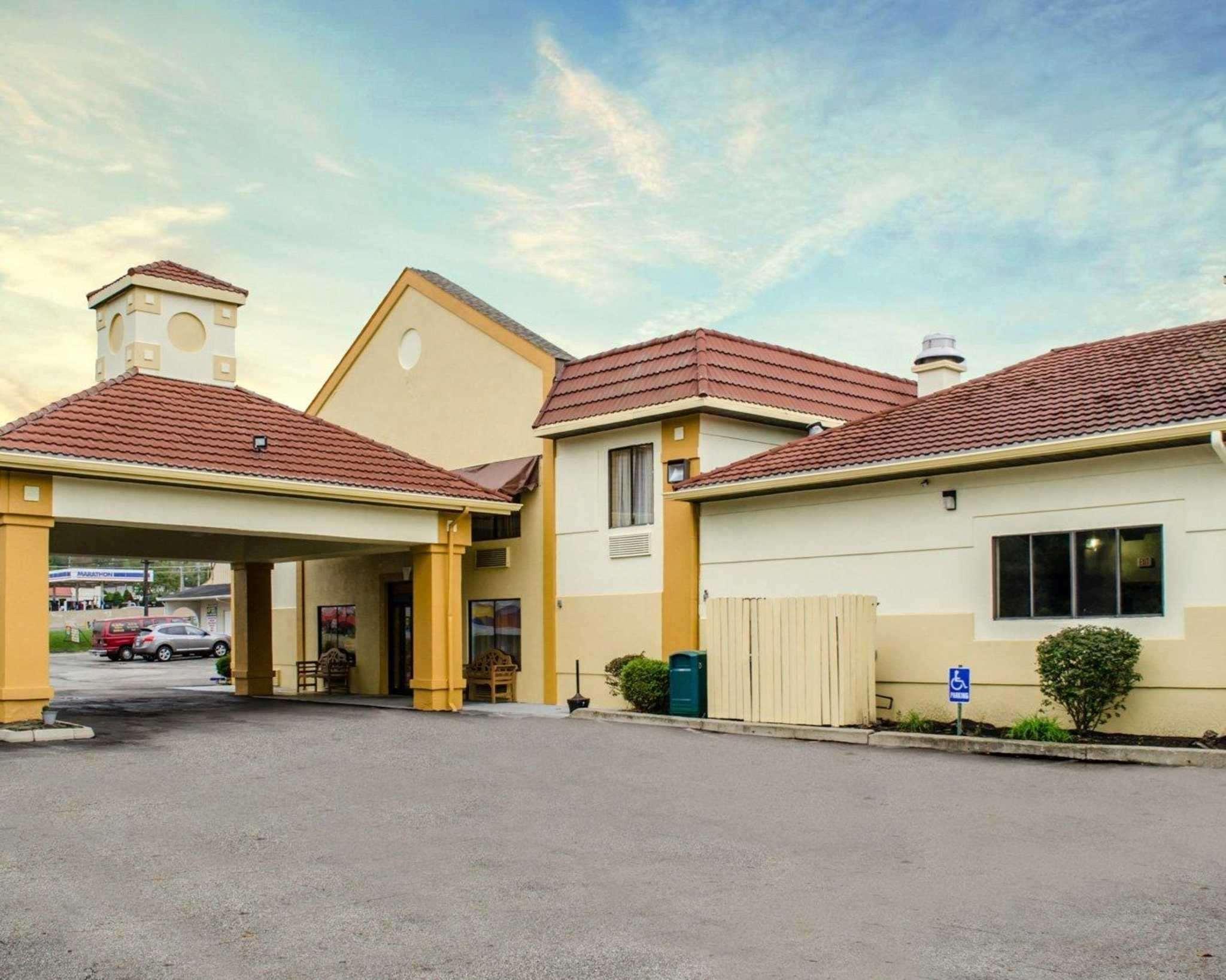 Quality Inn & Suites Medina - Akron West Exterior foto